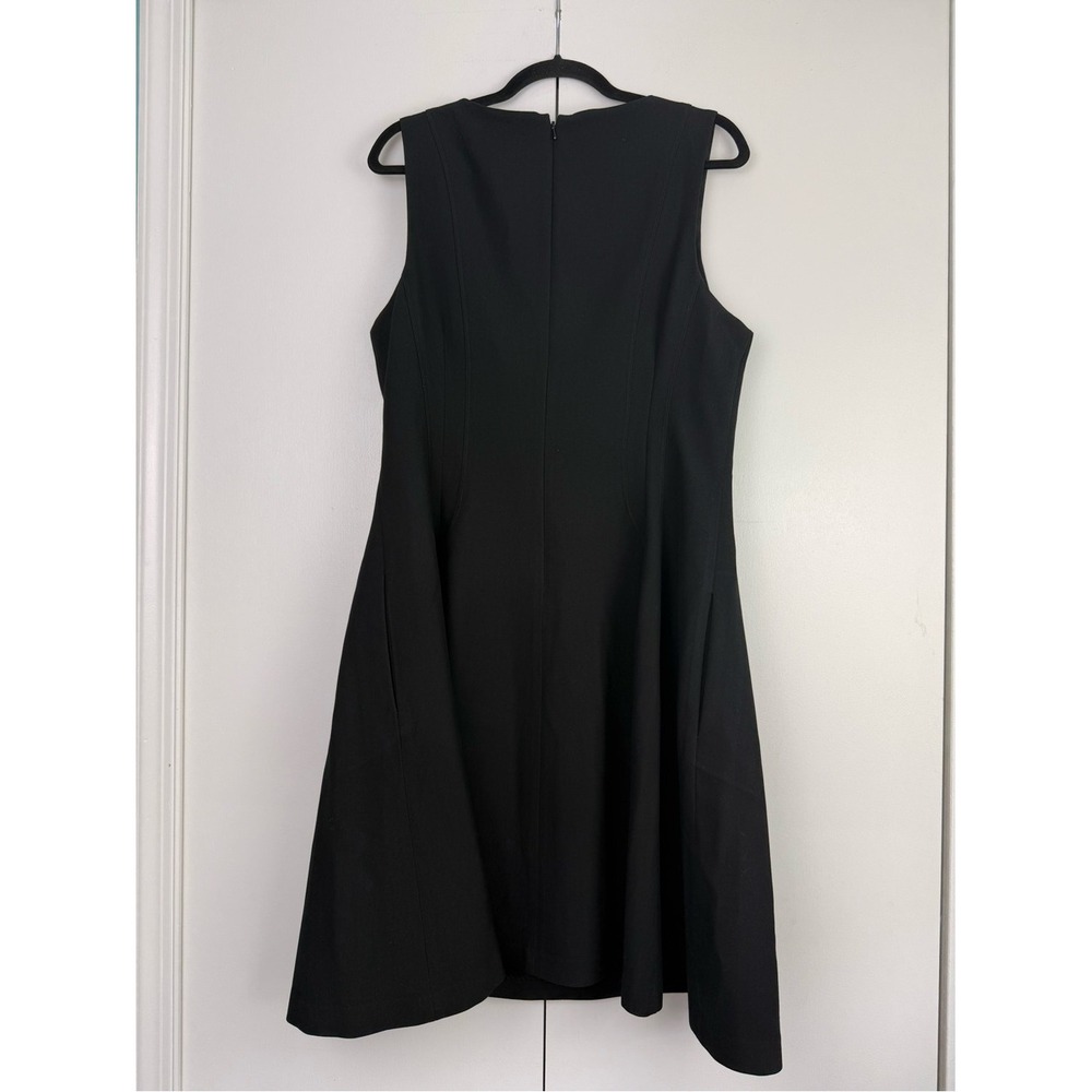 Banana Republic Black Sheath Dress V-Neck Sleeveless Size 16 - Picture 2 of 10